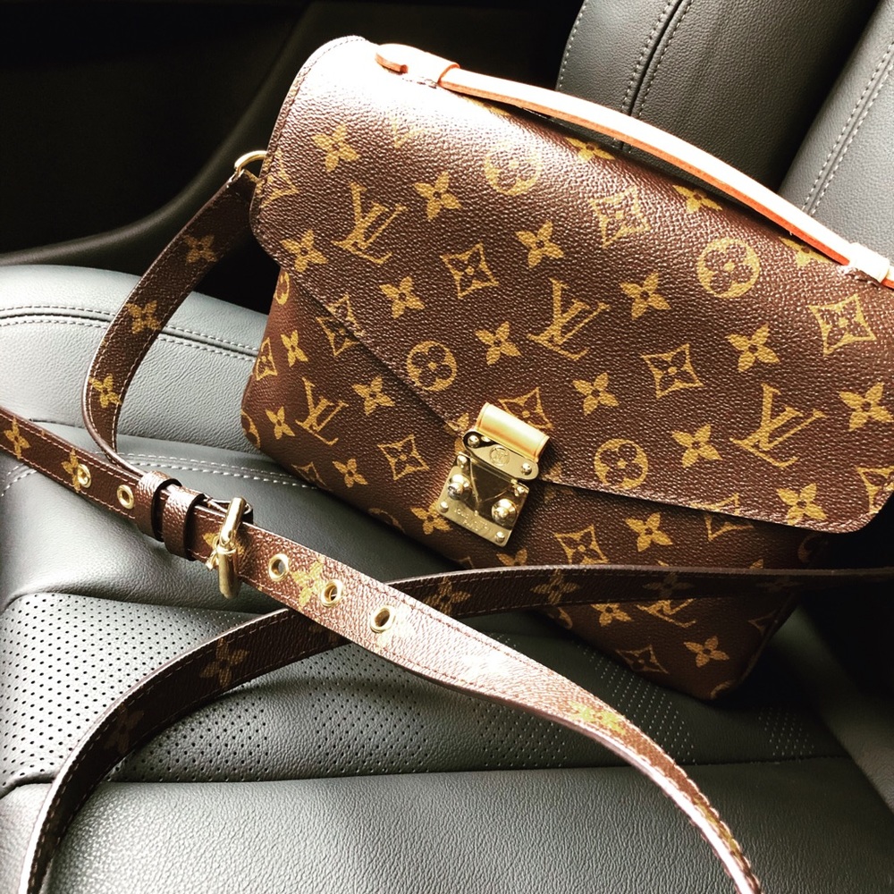 SOLD Authentic Pre-owned LV Pochette Métis